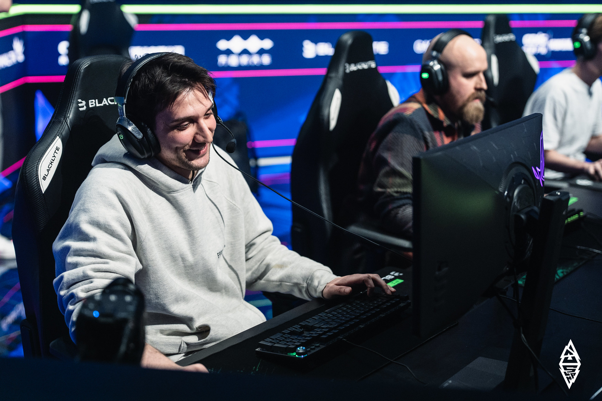 Arteezy & Qoqjva Reveal Their Picks for Best Dota 2 Carry Players of All Time